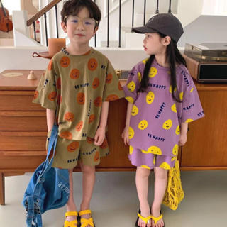 ภาพหน้าปกสินค้าชุดเด็กหน้ายิ้มเสื้อเชิ้ตและกางเกงขาสั้นสำหรับเด็ก 1-6 ปี ดีไซน์เกาหลี ลายหน้ายิ้มน่ารัก ที่เกี่ยวข้อง