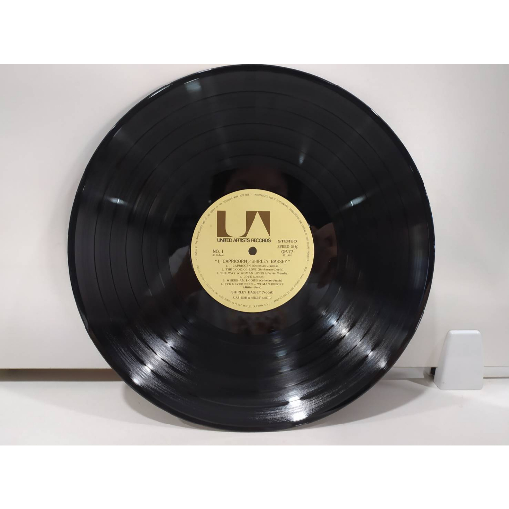 1lp-vinyl-records-แผ่นเสียงไวนิล-shirley-bassey-ua-i-capricorn-j24a99