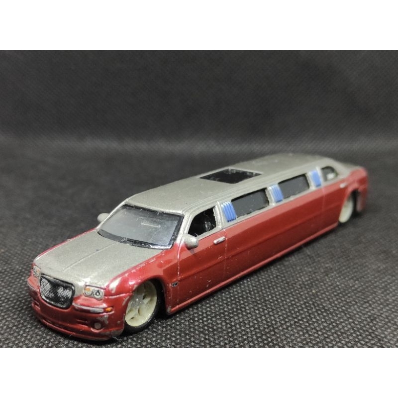 maisto-chrysler-300c-hemi