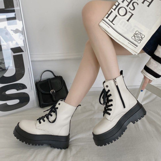 👞รองเท้ามือสอง👞 ส่งต่อ รองเท้าบูทเสริมส้น สไตล์ญี่ปุ่น อังกฤษ แฟชั่นใหม่ล่าสุด สีขาวขอบดำ เบอร์ 38