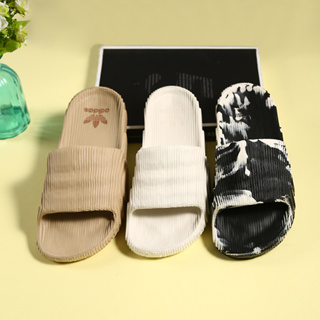สินค้า พร้อมส่งรองเท้าแตะ ADIDAS มีไซส์สำหรับผู้หญิงและผู้ชาย รองเท้าแตะแฟชั่นกันลื่นกลางแจ้ง