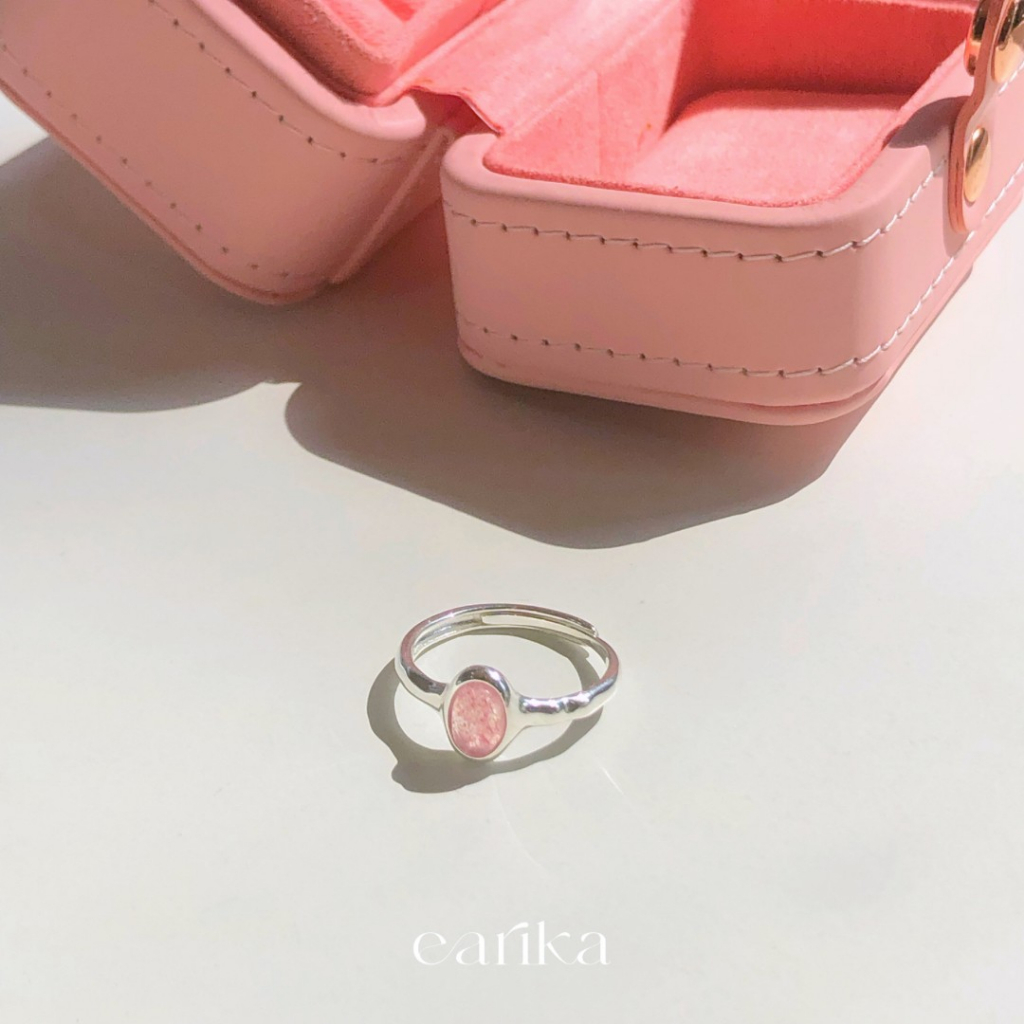 earika-earrings-pink-moonstone-oval-ring-แหวนเรียบเงินแท้จี้มูนสโตนทรงวงรีสีชมพู-ฟรีไซส์ปรับขนาดได้