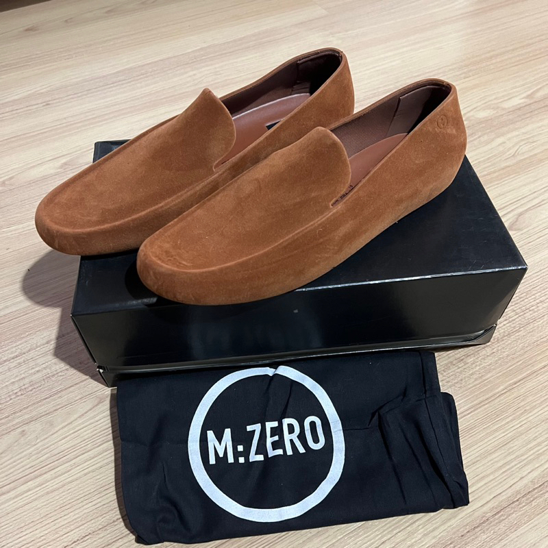 m-zero-ไม่เคยใช้งาน-ซื้อfootworkสยาม-รองเท้ายางกำมะหยี่-size-42-43-เหมือนใหม่-พร้อมกล่อง-ถุงผ้า