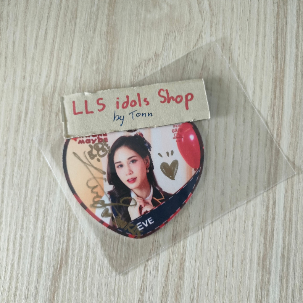 bnk48-sr-coaster-ที่รองแก้วพร้อมลายเซ็น-13th-single-iiwake-maybe-อีฟ