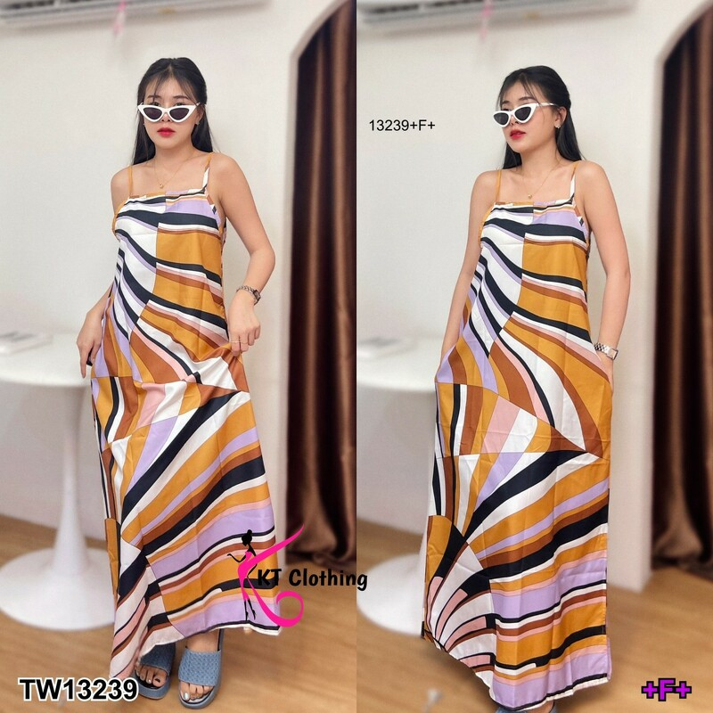 b13239-เดรสยาวสายเดี่ยวลายกราฟฟิก-long-dress-with-graphic-print