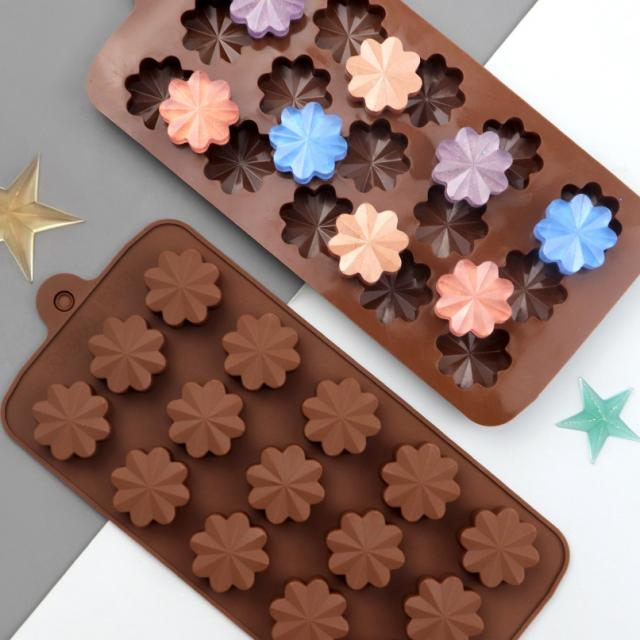 แม่พิมพ์-chocolate-silicone-ช็อกโกแลต-ดอกไม้แปดกลีบ-15-ช่อง-สีแรนดอม