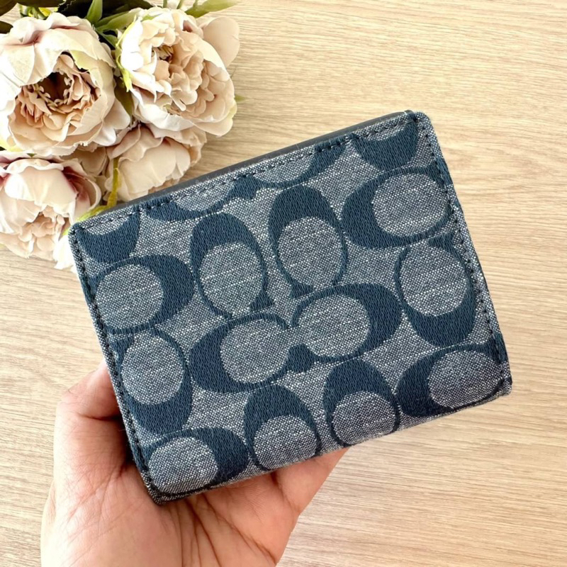 สด-ผ่อน-กระเป๋าสตางค์-2-พับ-ch151-coach-small-morgan-wallet-in-signature-chambray