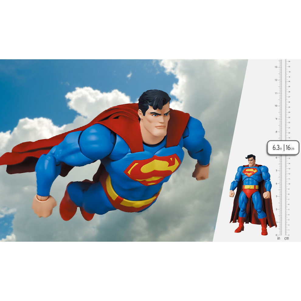 Statuetta Medicom MAFEX Superman: The Dark Knight Returns, Alta 16 Cm, Con Mantello In Tessuto E Articolazioni