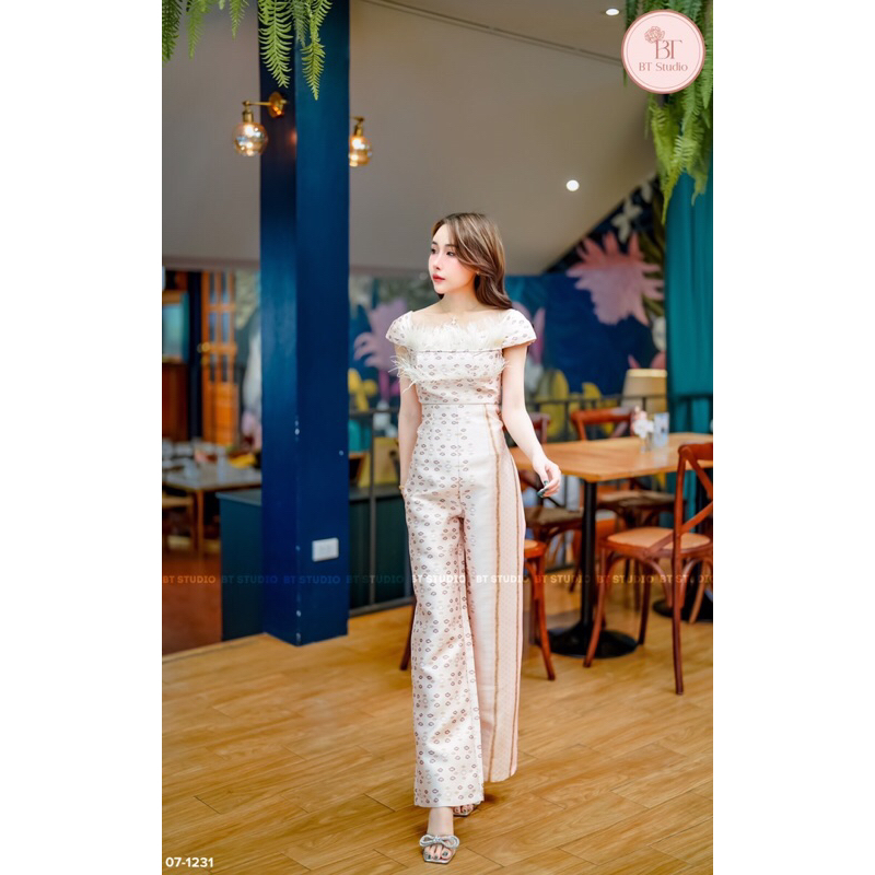 เซ็ตเสื้อครอปปาดไหล่-กางเกงขายาว-code-07-1231-ชุดทำบุญ-ชุดออกงาน-ชุดไปคาเฟ่-งานป้ายbt