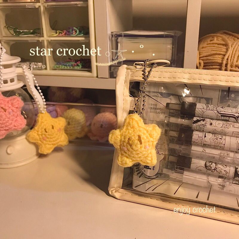 พวงกุญแจดาว-star-crochet-พวงกุญแจไหมพรม-พวงกุญแจห้อยกระเป๋า-มีมากกว่า2สี