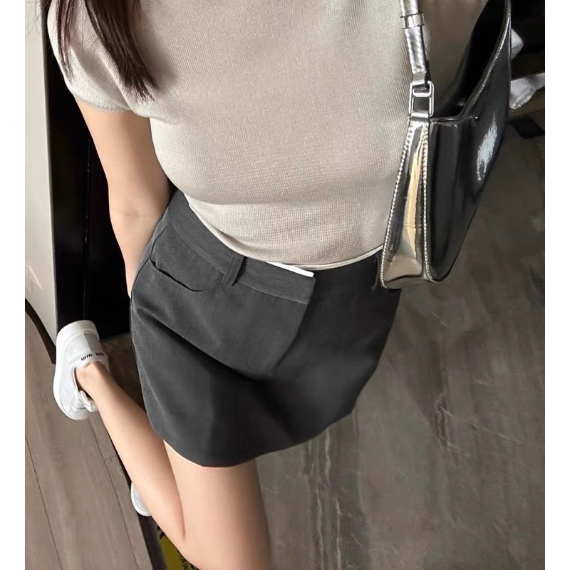 พร้อมส่ง-wg-we-skirt-กระโปรงกางเกง-ทรงสั้น-ด้านหน้าแต่งเป็นกระโปรง-งานซิปหน้า-ช่วงเอวแต่งขอบขาว-เนื้อผ้าดีเข้าทรงสวย