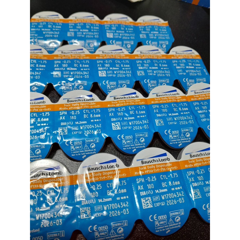 Baush&Lomb คอนแทคเลนส์ สายตาเอียง รายวัน | Shopee Thailand