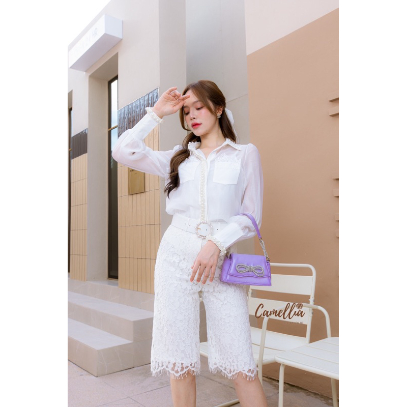 camelliaboutique-cm247set-4-ชิ้น-เสื้อเชิ๊ตสีขาวแต่งมุก-กางเกงลูกไม้ขายาว-3-ส่วน-เข็มขัดหัวมุก-เสื้อสายเดียวด้าน