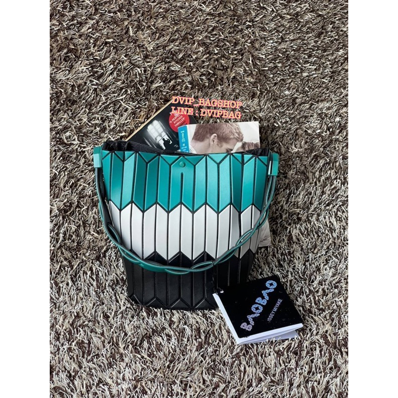 bao-bao-issey-miyake-small-bucket-แท้