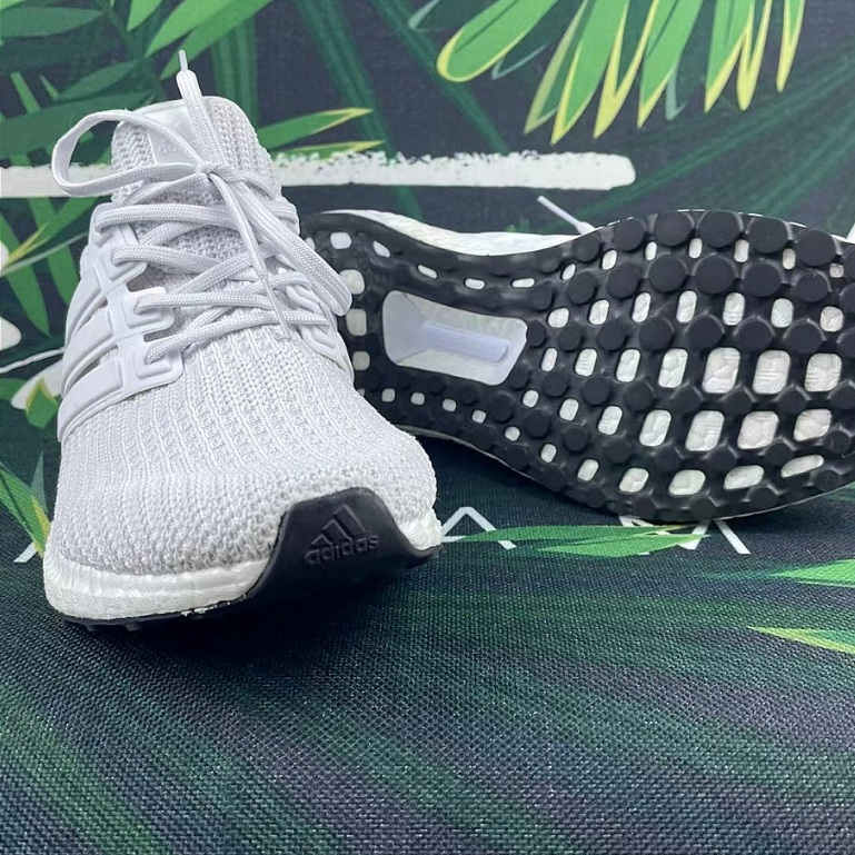 adidas-ultraboost-4-0-dna-white-sneakers-ของแท้100