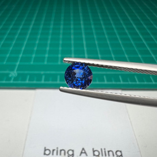 ไพลิน (blue Sapphire) เผาเก่า 1.08 ct (5.5x4.3)มม เม็ดกลมกำลังดี เจียระไนสวย สะอาด สีเข้ม royalblue