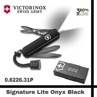 มีด Victorinox รุ่น Signature Lite Onyx Black มีดพกสวิส 8 ฟังก์ชั่น สีดำโมโนโครม มีไฟ LED และปากกา 0.6226.31P