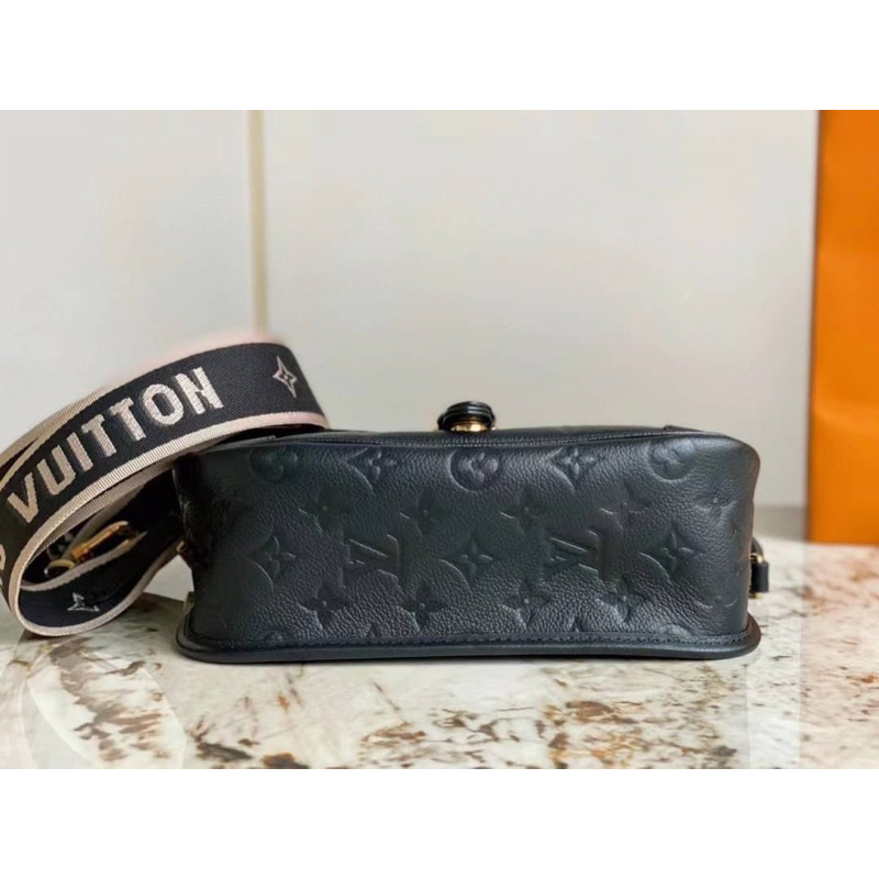 กระเป๋าแบรนด์เนมพร้อมส่ง-new-louis-vuitton-dianeเทพ