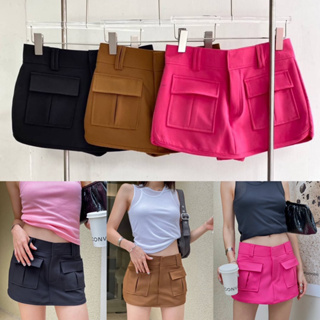 New in 💓💓 midi skort  มาแล้วค่าาาา กระโปรงกางเกงรุ่นใหม่ของทางร้าน ตัวนี้คือตัวมัมสุดๆ ผ้าดีตาแตกก vibe