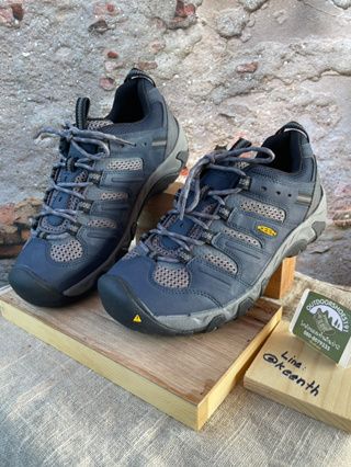 KEEN BOOTS 39.5,44,44.5 [รับประกันของแท้100%]