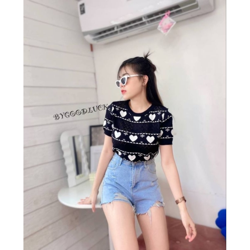 190-c-เสื้อครอปไหมพรมทอลายหัวใจน่ารัก