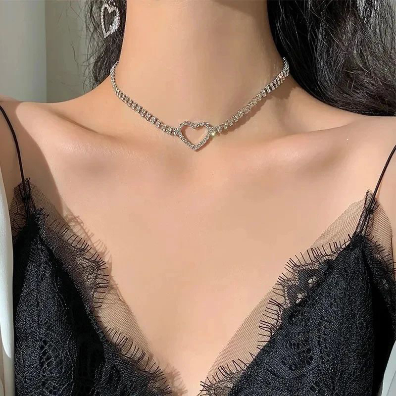 ขายดี-สร้อยคอ-แฟชั่น-choker-หัวใจเพชร-น่ารักเรียบๆ-เพิ่มให้ลุคการแต่งตัวดูพิเศษขึ้นเลยจ้า