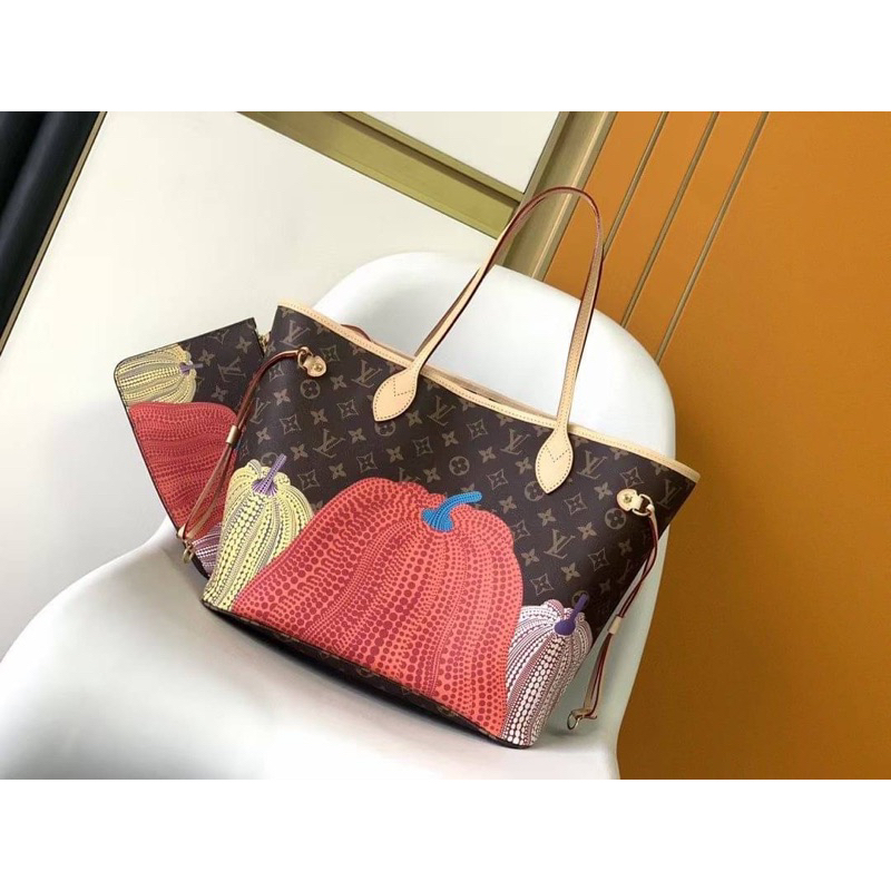 กระเป๋าแบรนด์เนมกระเป๋าสะพายข้าง-louis-vuitton-neverfull-สีสวยมาก-ใหม่สุด