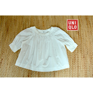 Uniqlo x cotton x S ขาวสะอาด ทรงน่ารัก เนื้อผ้าใหม่มาก อก 42  ยาว 20  Code : 559(5)