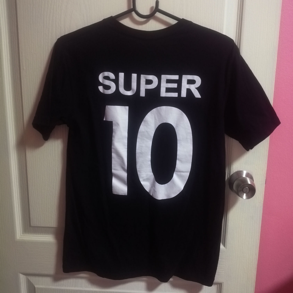 มือ-1-เสื้อยืดสีดำคอกลม-เสื้อรายการทีวี-super-10