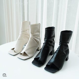 CHANI : C1368-1 l short boots รองเท้าบู้ทส้นสูง หนัง PU Premium