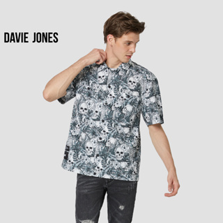 DAVIE JONES เสื้อเชิ้ต ผู้ชาย แขนสั้น ทรง Relaxed Fit สีดำ Short Sleeve All-over Print Shirt in black SH0097BK