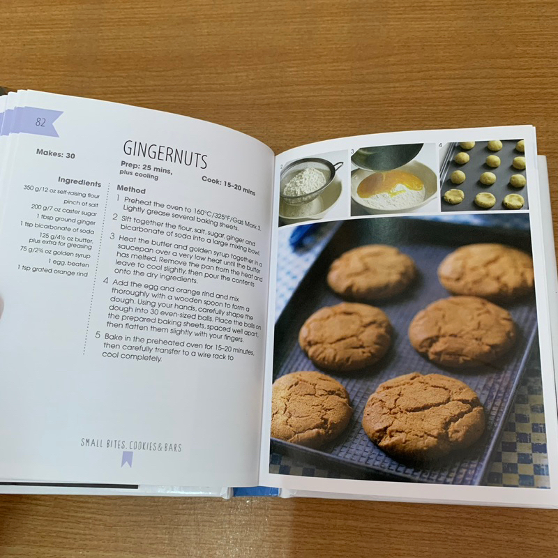 หนังสือปกแข็ง-baking-recipes-มือ2