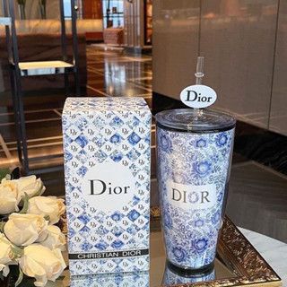 แก้วDior มาพร้อมหลอด✅พร้อมส่ง✅ งานพลาสติกหนา เก็บร้อน/เย็นได้