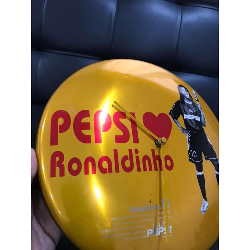 นาฬิกาแขวนงานเก่า-pepsi-ronaldinho