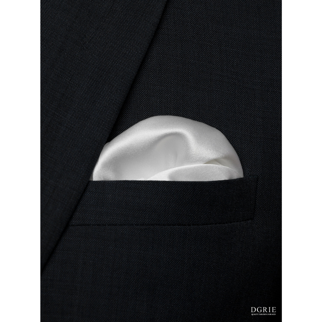 white-silk-pocket-square-ผ้าเช็ดหน้าสีขาว