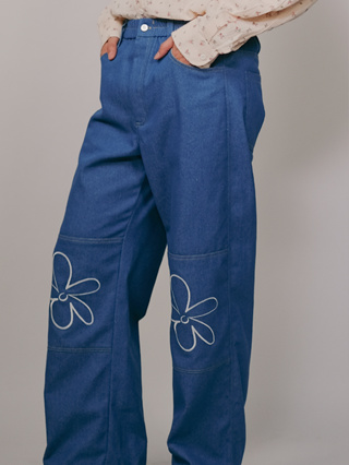 CLUB ✿ 28 Club Wonder Denim Pants in Blue | กางเกงขายาว ดีเทลตัดต่อผ้าลายปักดอกไม้ ผ้าเดนิม สีน้ำเงิน