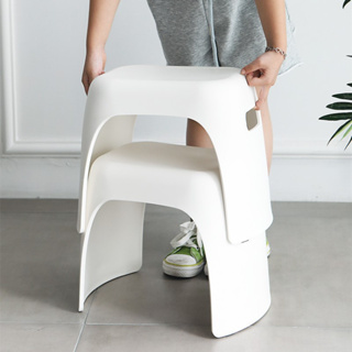 Can Do เก้าอี้พลาสติกทรงเตี้ย สำหรับงานนั่งทั่วไป หรือประยุกต์ วางสิ่งของได้ ตกแต่งภายในครัวเรือน
