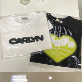 [พร้อมส่ง/ของแท้] เสื้อครอป เสื้อคอกลม Carlyn cop girl สินค้าจากเกาหลี100% ลายกราฟฟิคหัวใจ