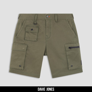 DAVIE JONES กางเกงขาสั้น ผู้ชาย เอวกระดุม ผ้าพื้น สีเขียว SP0003GR BR Plain Shorts in green