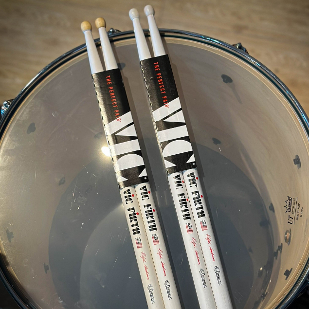 รุ่นขายดี-vic-firth-ไม้กลองสแนร์มาร์ชชิ่ง-srhn-ไม้แนร์มาร์ชชิ่ง-ไม้กลอง-รับประกันของแท้-น้ำหนักดี-ทนทานแข็งแรง