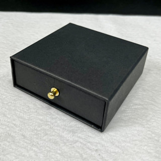 กล่องใส่เครื่องประดับ Jewelry Box (Pin) สีดำ Black กล่องของขวัญ กล่องกระดาษ แบบดึงลิ้นชัก มีฟองน้ำด้านใน *มีหลายสีมา