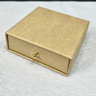 กล่องใส่เครื่องประดับ Jewelry Box (Pin) สีทอง Golden กล่องของขวัญ กล่องกระดาษ แบบดึงลิ้นชัก มีฟองน้ำด้านใน *มีหลายสีมาก*