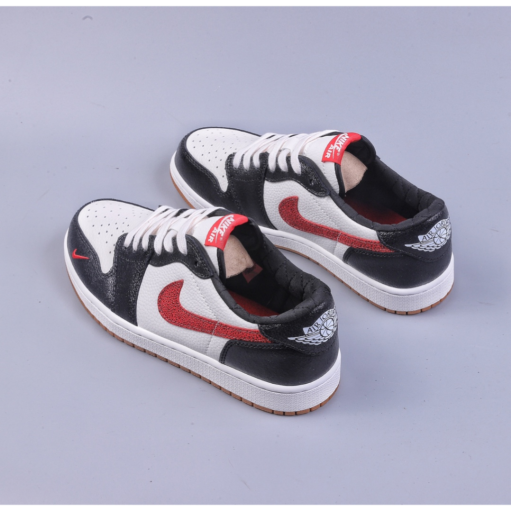 nike-air-jordan-1-low-ขาว-ดำ-แดง-aj1-รองเท้ากีฬาลำลองแบบย้อนยุคทางวัฒนธรรม-dz0798-108