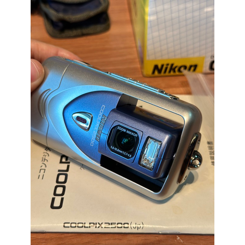 Nikon Coolpix2500 (Rotating lens) with box | Shopee Thailand