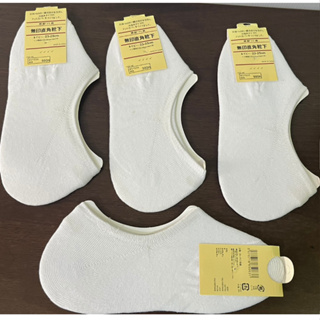 ถุงเท้าคัทชู ข้อเว้า ไซส์ 23-25cm( girls) 1 แพ็ค 3 คู่ -39 ฿ สีขาว