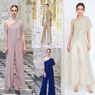 สินค้า M12 LUXE Jumpsuit จั๊มสูทขายาวไหล่เดียวแต่งผ้าสไบชุดประกายวิบวับมีซิปซ่อนซับในเต็มตัว ไซส์ S-L