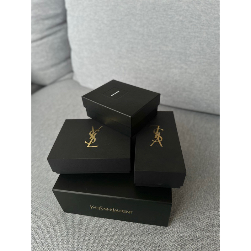 กล่องแบรนด์เนมyslแท้โลโก้ทองจากช็อปมือสองสภาพดี-ซองใบเสร็จysl