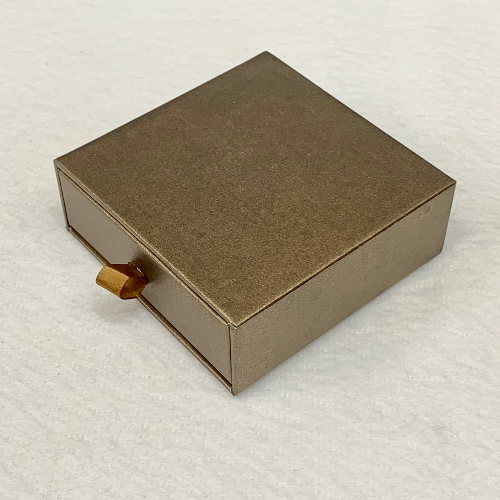 กล่องใส่เครื่องประดับ Jewelry Box (Ribbon) สีน้ำตาลทอง กล่องของขวัญ