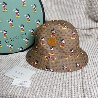 Like new ‼️ G u c c i bucket disney hat size M (58cm) รุ่นฮิต ลายนี้น่าร้ากกกมากค่า สภาพสวยมาก ยังใหม่ ใช้น้อย ภายใน