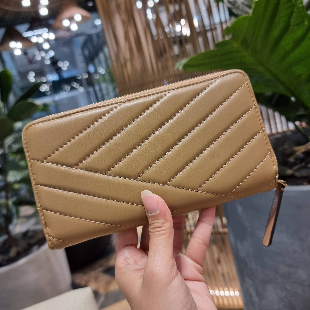 แท้-from-factory-model-kira-chevron-zip-continental-wallet